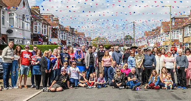 英国新风暴来袭：气象局红色警报！英国公共假期再增加！