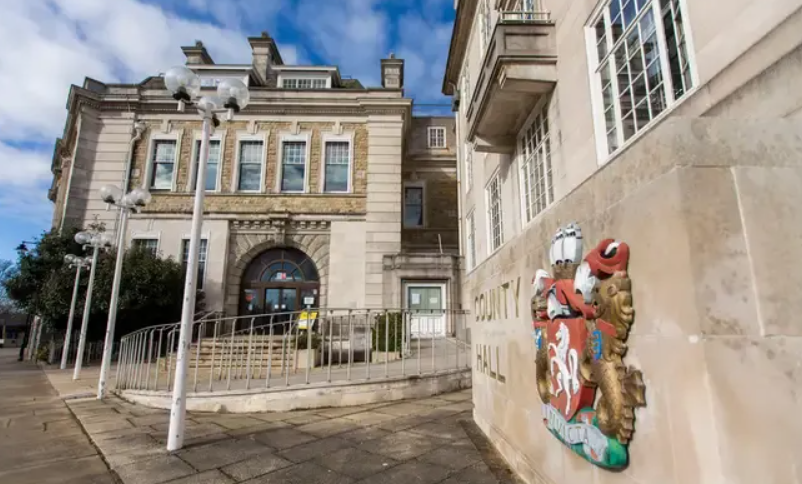 英国财相承诺未来四年不再加税！将废除数十个地方政府